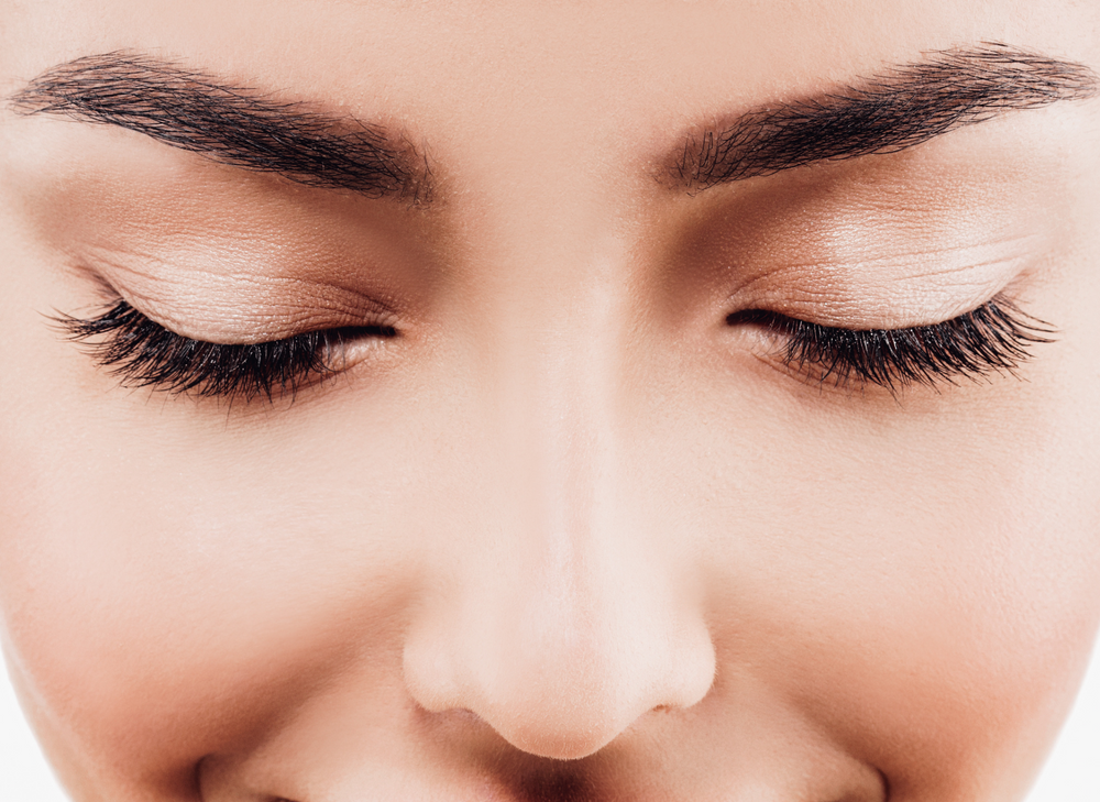 How to Get Stronger Lashes